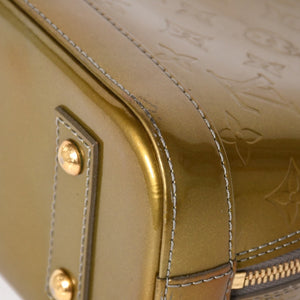 LOUIS VUITTON ルイヴィトン アルマBB ハンドバッグ M90104 モノグラムヴェルニ ヴェールオリーブ ショルダーバッグ ゴールド金具 美品 中古 4a005795