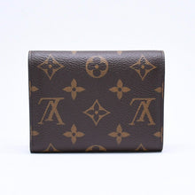 画像をギャラリービューアに読み込む, 極美品 LOUIS VUITTON ルイヴィトン ポルトフォイユ ヴィクトリーヌ M41938 三つ折り財布 モノグラム ブラウン フューシャ中古 4a005799