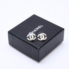 画像をギャラリービューアに読み込む, CHANEL シャネル ピアス イヤリング 10A刻印 重量約2.88g 両耳用 シルバー 美品 中古 4a005802