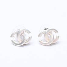 画像をギャラリービューアに読み込む, CHANEL シャネル ピアス イヤリング 10A刻印 重量約2.88g 両耳用 シルバー 美品 中古 4a005802