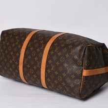 Load image into Gallery viewer, LOUIS VUITTON ルイヴィトン モノグラム キーポルバンドリエール50 ブラウン M41416 ボストンバッグ 美品 中古 4a000582