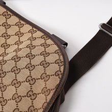 画像をギャラリービューアに読み込む, GUCCI グッチ メッセンジャー ショルダーバッグ 145859 GGキャンバス ブラウン シルバー金具 美品 中古 4a005890