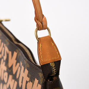 極美品 LOUIS VUITTON ルイヴィトン ポシェットアクセソワ―ル ポーチ M92193 モノグラムグラフィティ ブラウン オレンジ ゴールド金具 中古 4a005835