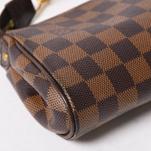 極美品 LOUIS VUITTON ルイヴィトン ポシェット エヴァ モノグラム M95567 ブラウン ゴールド金具 中古 4a005824
