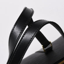 Load the image into the gallery viewer. 極美品 LOUIS VUITTON ルイヴィトン エピ スフロ ハンドバッグ ショルダーバッグ セミショルダーバッグ エピレザー M52222 ブラック 中古 4a006061