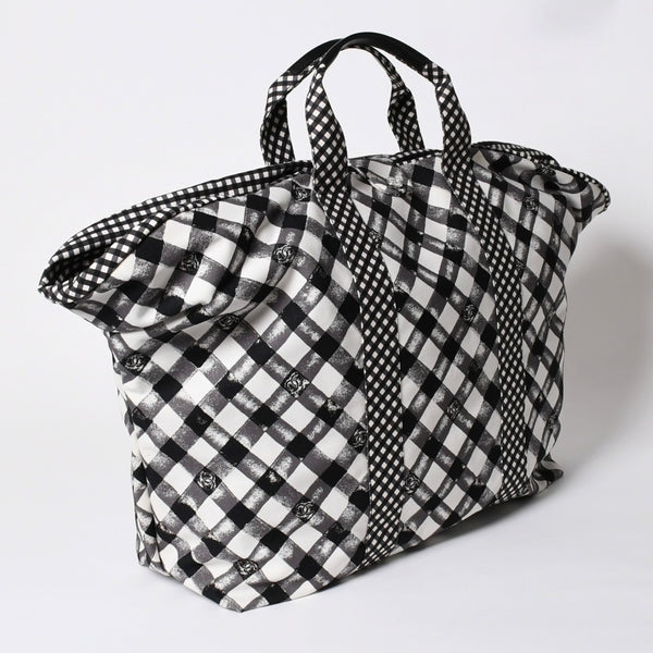 Very Good Condition CHANEL Cruise Line Gingham Check Tote Bag Boston Bag White Black 14th Series Coco Mark Silver Hardware Used 4a005934