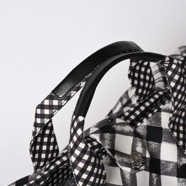 Very Good Condition CHANEL Cruise Line Gingham Check Tote Bag Boston Bag White Black 14th Series Coco Mark Silver Hardware Used 4a005934