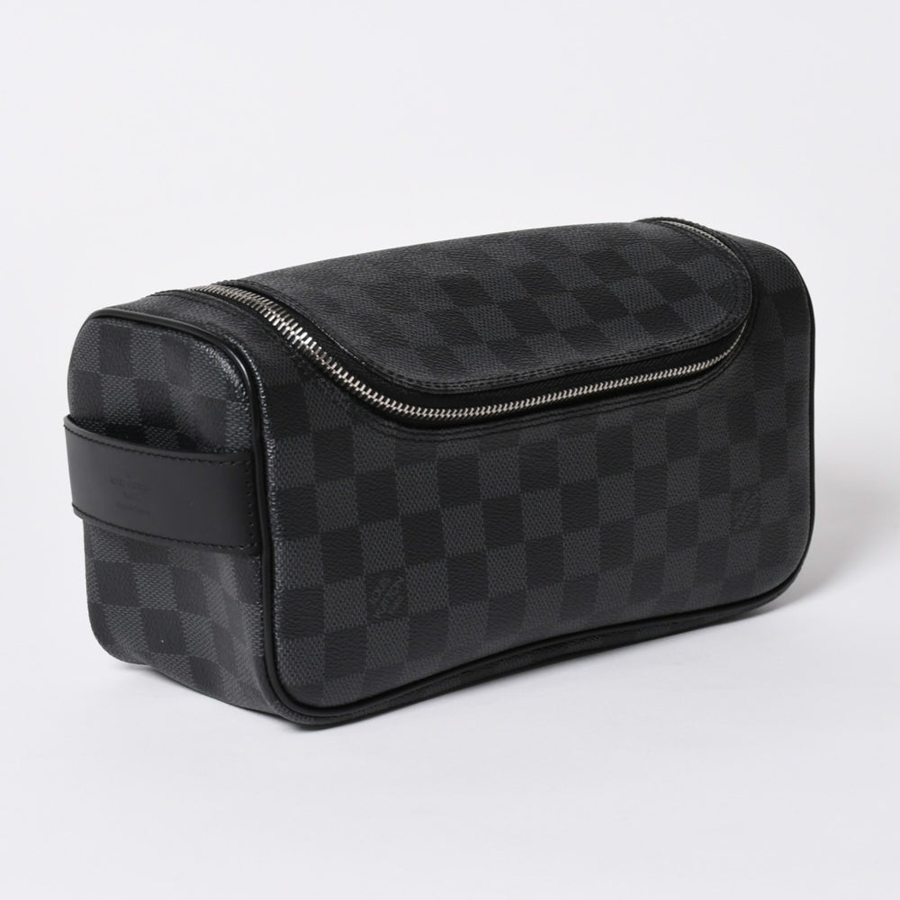 極美品 LOUIS VUITTON ルイヴィトン ダミエグラフィット トワレ ポーチ トラベルバッグ トラベルポーチ N47625 ブラック 中古 4a006050