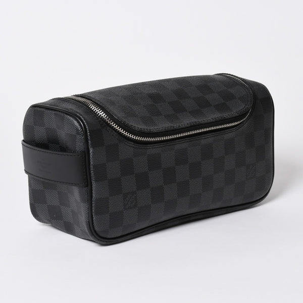極美品 LOUIS VUITTON ルイヴィトン ダミエグラフィット トワレ ポーチ トラベルバッグ トラベルポーチ N47625 ブラック 中古 4a006050