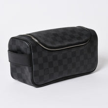 画像をギャラリービューアに読み込む, 極美品 LOUIS VUITTON ルイヴィトン ダミエグラフィット トワレ ポーチ トラベルバッグ トラベルポーチ N47625 ブラック 中古 4a006050