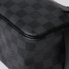 画像をギャラリービューアに読み込む, 極美品 LOUIS VUITTON ルイヴィトン ダミエグラフィット トワレ ポーチ トラベルバッグ トラベルポーチ N47625 ブラック 中古 4a006050