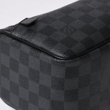 画像をギャラリービューアに読み込む, 極美品 LOUIS VUITTON ルイヴィトン ダミエグラフィット トワレ ポーチ トラベルバッグ トラベルポーチ N47625 ブラック 中古 4a006050