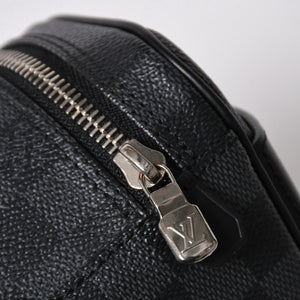 極美品 LOUIS VUITTON ルイヴィトン ダミエグラフィット トワレ ポーチ トラベルバッグ トラベルポーチ N47625 ブラック 中古 4a006050