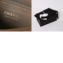 画像をギャラリービューアに読み込む, 新品同様 CHANEL シャネル ミニマトラッセ ショルダーバッグ ランダム番台 ラムスキン グレージュ ゴールド金具 中古 4a006022