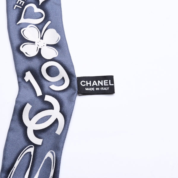 極美品 CHANEL シャネル ツイリー スカーフ グレー ヘアバンド スリムバンド ココマーク カメリア 髪飾りリボン アクセサリー 中古 4a005820