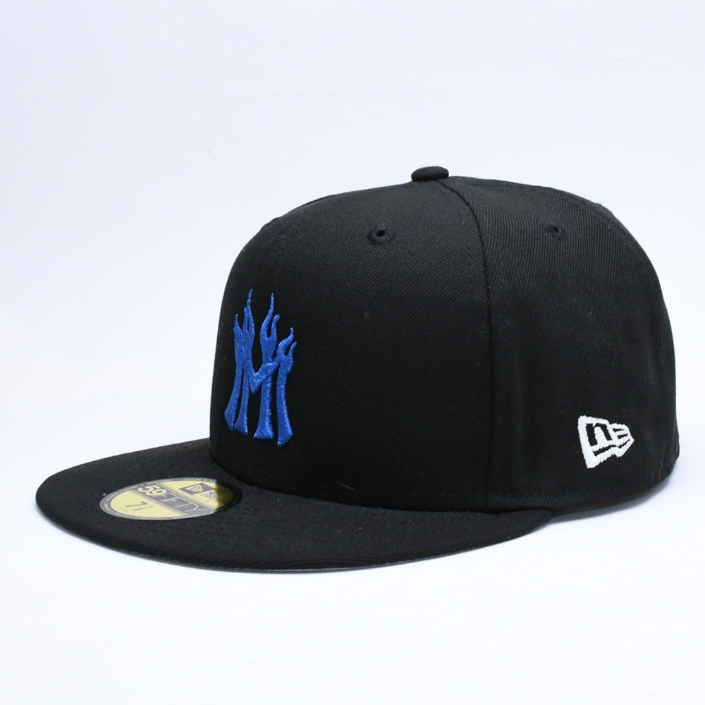 新品未使用 MANNAHATTA NYC マナハッタ NYC FUEGO LOGO NEWERA 59FIFTY サイズ7 3/8(58.7cm) ブラック ブルー ニューヨークヤンキース 中古 4a005965