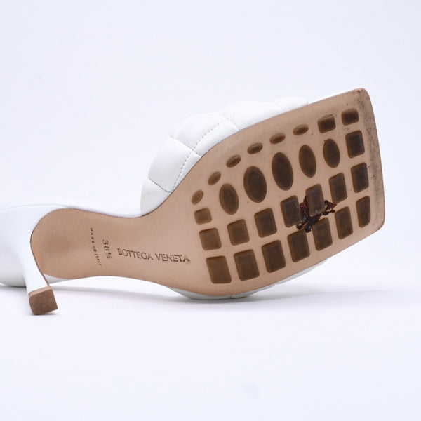 BOTTEGAVENETA ボッテガヴェネタ PADDED MULES パデッド ミュール サンダル 729764 サイズ36 1/2 ホワイト ブラウン 美品 中古 4a005944