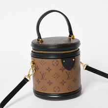 画像をギャラリービューアに読み込む, 極美品 LOUIS VUITTON ルイヴィトン カンヌ ショルダーバッグ M43986 モノグラムリバース ブラウン ブラック 中古 4a005978