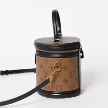 画像をギャラリービューアに読み込む, 極美品 LOUIS VUITTON ルイヴィトン カンヌ ショルダーバッグ M43986 モノグラムリバース ブラウン ブラック 中古 4a005978