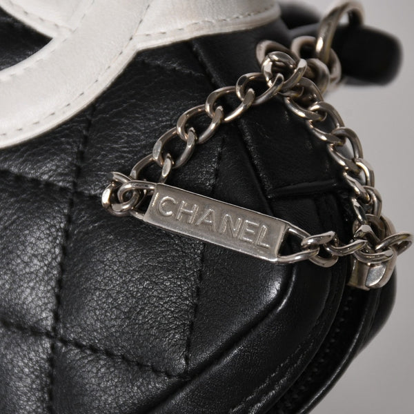 極美品 CHANEL シャネル ミニ カンボン ショルダーバッグ ミッディアムポシェット ブラック ホワイト 9番台 ラムスキン 中古 4a005895