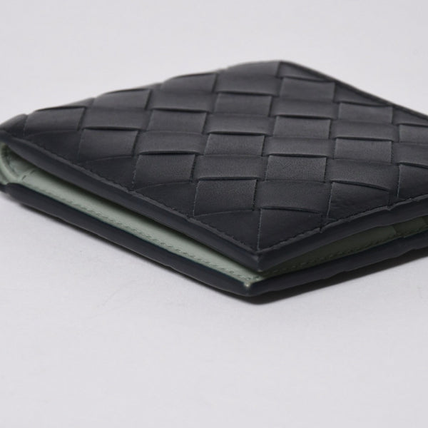 BOTTEGA VENETA ボッテガヴェネタ 二つ折り財布 財布 イントレチャート ブラック ライトグリーン 美品 中古 4a006095