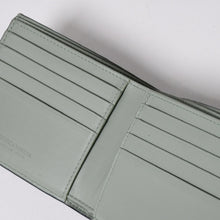 画像をギャラリービューアに読み込む, BOTTEGA VENETA ボッテガヴェネタ 二つ折り財布 財布 イントレチャート ブラック ライトグリーン 美品 中古 4a006095