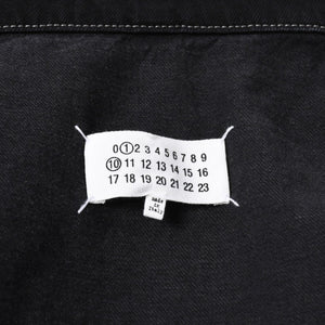 新品同様 MAISON MARGIELA メゾンマルジェラ ブラック ペンキ 飛沫模様 デニムジャケット S51AM0475 S30842 ブラック サイズ48 中古 4a006129