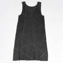 画像をギャラリービューアに読み込む, 極美品 PLEATS PLEASE ISSEY MIYAKE プリーツプリーズ イッセイミヤケ タンクトップ プリーツ加工 サイズ3 ポリエステル カーキ 中古 4a006007