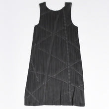 画像をギャラリービューアに読み込む, 極美品 PLEATS PLEASE ISSEY MIYAKE プリーツプリーズ イッセイミヤケ タンクトップ プリーツ加工 サイズ3 ポリエステル カーキ 中古 4a006007