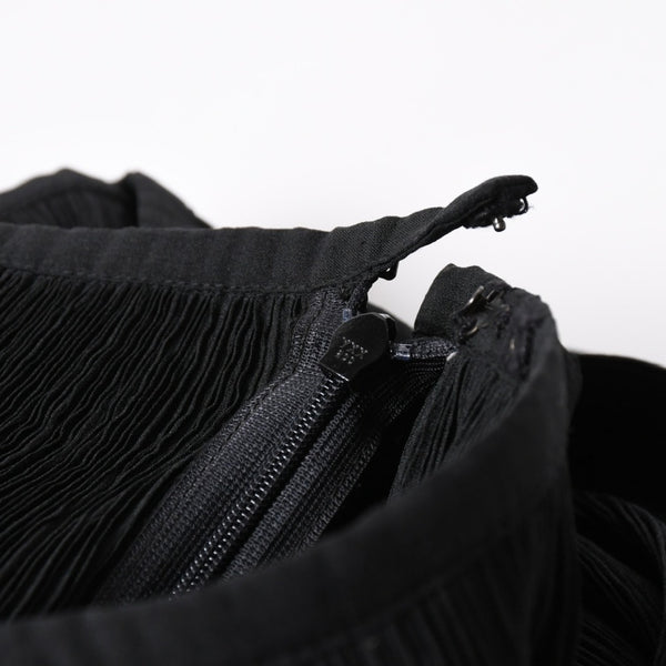 極美品 PLEATS PLEASE ISSEY MIYAKE プリーツプリーズ イッセイミヤケ ロングスカート プリーツ加工 サイズ1 ポリエステル ブラック 中古 4a006016
