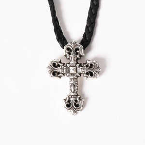 CHROME HEARTS クロムハーツ フィリグリークロス レザーブレイド ネックレス シルバー925 シルバー スターリングシルバー 重量約37.12g 美品 中古 4a005988