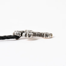 画像をギャラリービューアに読み込む, CHROME HEARTS クロムハーツ フィリグリークロス レザーブレイド ネックレス シルバー925 シルバー スターリングシルバー 重量約37.12g 美品 中古 4a005988