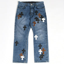 画像をギャラリービューアに読み込む, 極美品 CHROME HEARTS クロムハーツ セメタリークロスパッチ デニムパンツ ジーンズ サイズ32 35パッチ クロスボール ブルー 中古 4a006043