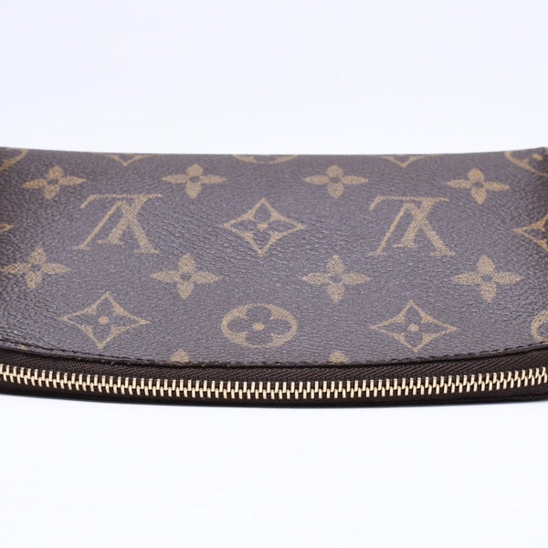 Like new LOUIS VUITTON Pochette Cosmetic PM Pouch M47515 Monogram Brown Gold hardware Used 4a006098