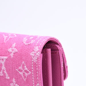 新品同様品 LOUIS VUITTON ルイヴィトン モノグラム ジャガード ポルトフォイユ サラ 長財布 モノグラムデニム フューシャ M28280 中古 4a006058