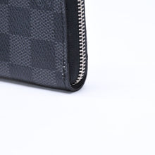 将图片加载到图库查看器中。 極美品 LOUIS VUITTON ルイヴィトン 財布 ジッピーコインパース コインケース カードケース ミニウォレット N63076 ダミエグラフィット 中古 4a006052