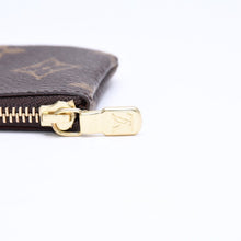 Load the image into the gallery viewer. 極美品 LOUIS VUITTON ルイヴィトン ポシェット クレ コインケース 小銭入れ M62650 モノグラム ブラウン 中古 4a006094