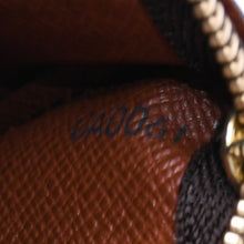 Load the image into the gallery viewer. 極美品 LOUIS VUITTON ルイヴィトン ポシェット クレ コインケース 小銭入れ M62650 モノグラム ブラウン 中古 4a006094