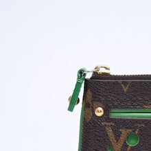 Load the image into the gallery viewer. 極美品 LOUIS VUITTON ルイヴィトン ペルフォ ポシェットクレ コインケース M95186 モノグラムペルフォ ブラウン グリーン 中古 4a006060