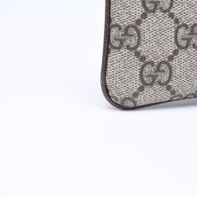 Load the image into the gallery viewer. 極美品 GUCCI グッチ コインケース 小銭入れ 小物入れ GG柄 GGキャンバス 772321 ゴールド金具 中古 4a006078