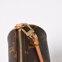 将图片加载到图库查看器中。 極美品 LOUIS VUITTON ルイヴィトン パピヨンポーチ モノグラム アクセサリーポーチ ブラウン ゴールド金具 中古 4a006083