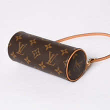 将图片加载到图库查看器中。 極美品 LOUIS VUITTON ルイヴィトン パピヨンポーチ モノグラム アクセサリーポーチ ブラウン ゴールド金具 中古 4a006083