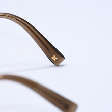 将图片加载到图库查看器中。 LOUIS VUITTON ルイヴィトン デスマヨ キャットアイ リムレスサングラス Z0051U サイズ60□15 135 ブラウン モノグラムフラワー ゴールド金具 美品 中古 4a006185