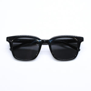 極美品 GENTLE MONSTER ×Maison Margiela ジェントルモンスター メゾンマルジェラ サングラス サイズ53□23 144 ブラック 中古 4a006191
