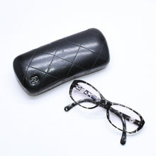 将图片加载到图库查看器中。 極美品 CHANEL シャネル 伊達メガネ アイウェア 3224-A c.1284 サイズ53□16 135 ココマーク フェイクパール ラメ マーブル 中古 4a006167