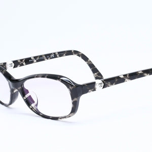 極美品 CHANEL シャネル 伊達メガネ アイウェア 3224-A c.1284 サイズ53□16 135 ココマーク フェイクパール ラメ マーブル 中古 4a006167