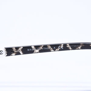 極美品 CHANEL シャネル 伊達メガネ アイウェア 3224-A c.1284 サイズ53□16 135 ココマーク フェイクパール ラメ マーブル 中古 4a006167