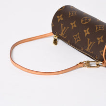 将图片加载到图库查看器中。 極美品 LOUIS VUITTON ルイヴィトン パピヨンポーチ モノグラム アクセサリーポーチ ブラウン ゴールド金具 中古 4a006083