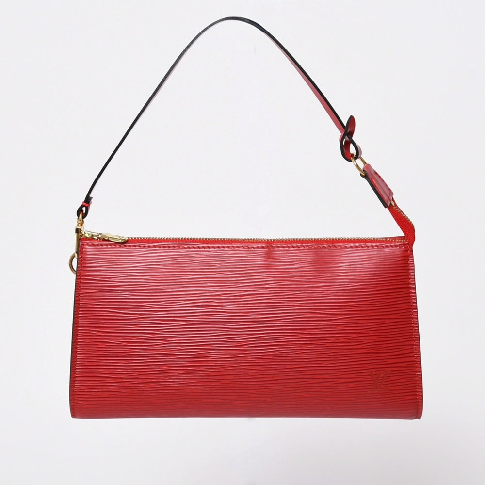 新品同様品 LOUIS VUITTON ルイヴィトン ポシェットアクセソワール エピレザー M52947 カスティリアンレッド ゴールド金具 中古 4a006088