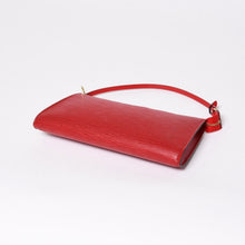 画像をギャラリービューアに読み込む, 新品同様品 LOUIS VUITTON ルイヴィトン ポシェットアクセソワール エピレザー M52947 カスティリアンレッド ゴールド金具 中古 4a006088